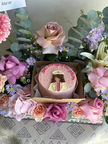 ستاند ورد مع كيكه لنش بوكس