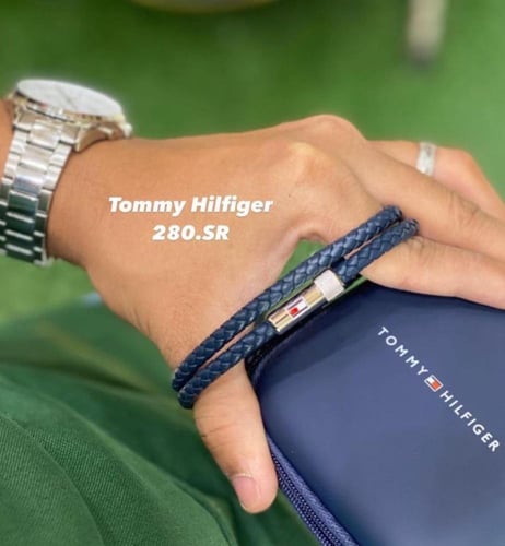 تنسيق كيس تومي مع اسواره تومي