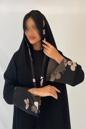 عباية فتاة الميلاد