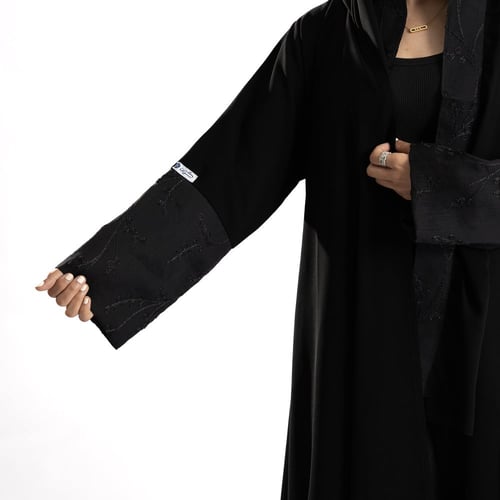 عبايه كلوش كم شيفون مطرز