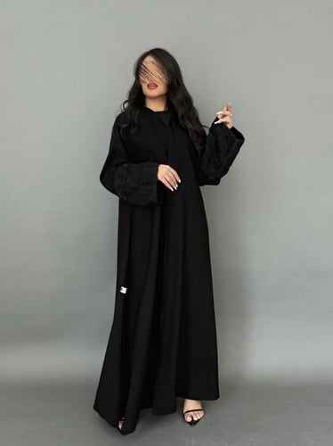 عباية أكمام ورود مطرزه ( 706 )