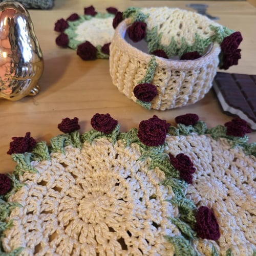 سلة كوستر ورود