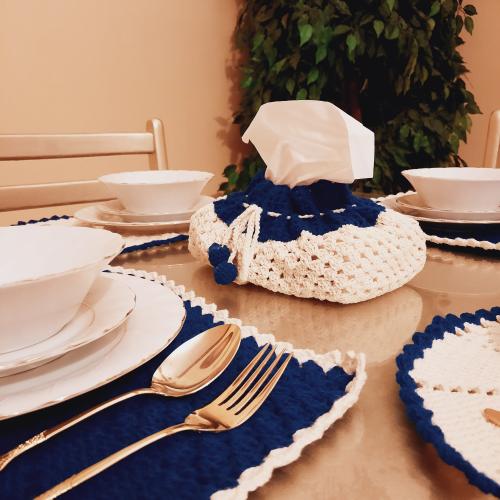 طقم كوستر اطباق و غلاف مناديل