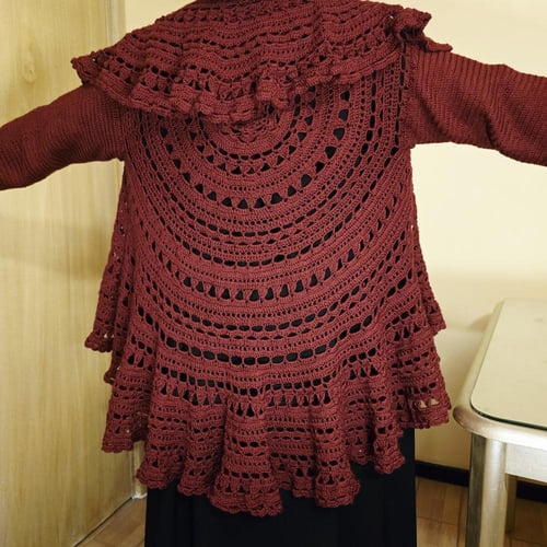 كارديجان عنابي