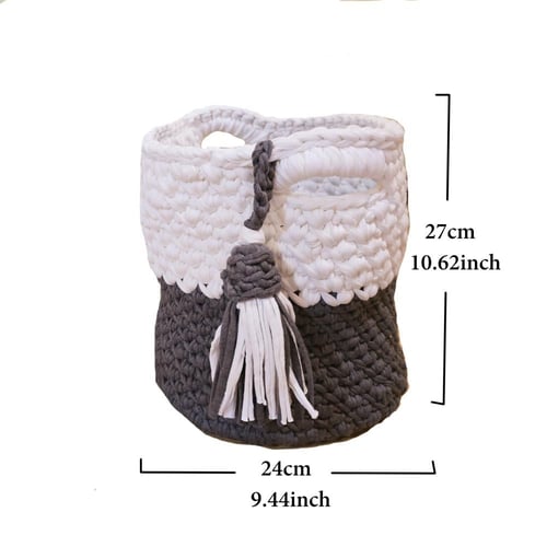 سلال رمادي و ابيض