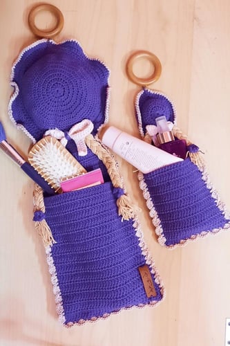 حامل ادوات دمية بقبعة