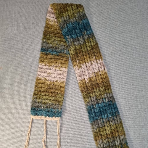 شال اخضر مموج