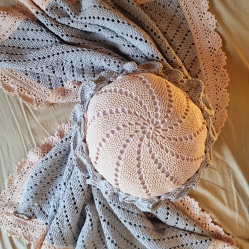 طقم بطانية+وسادة+غلاف مناديل