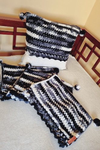 طقم بطانية +غلاف وسادة+ غلاف مناديل