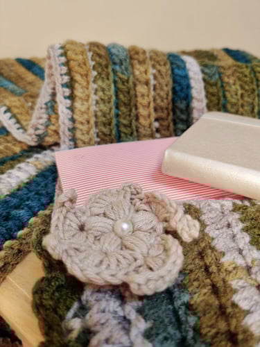 حامل ادوات اخضر