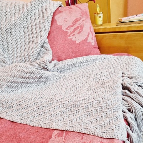 بطانية رمادي