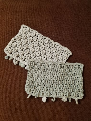 نصف غطاء وسادة رمادي