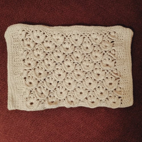 نصف غطاء وسادة بيج