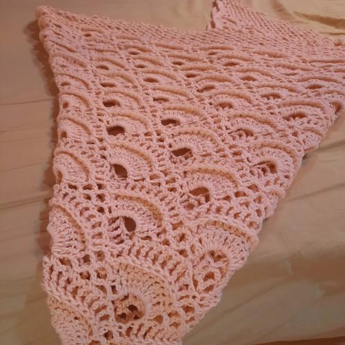 شال مثلث كبير