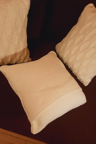 طقم وسائد بيج