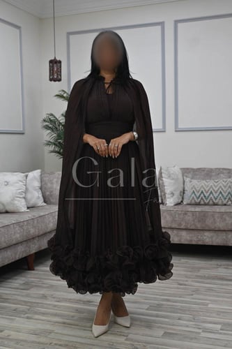 فستان ميدي بأكمام طويله