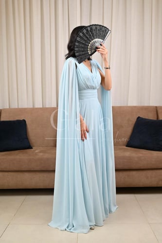 فستان كلوش أكمام مفتوحه