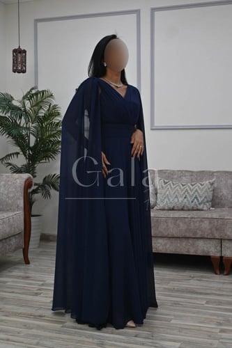 فستان كلوش أكمام مفتوحه