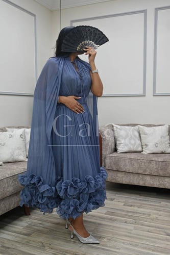 فستان ميدي بأكمام طويله