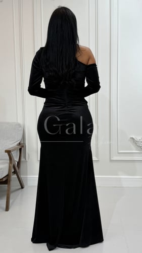 فستان كتف تكسير طويل