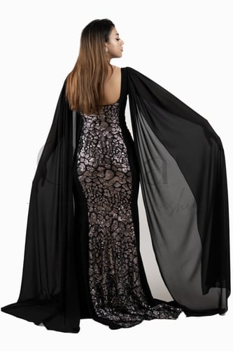 فستان طويل فخم باكمام