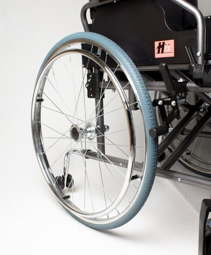 كرسي متحرك عريض رافع رجل وجوانب متحركة موديل 951BC