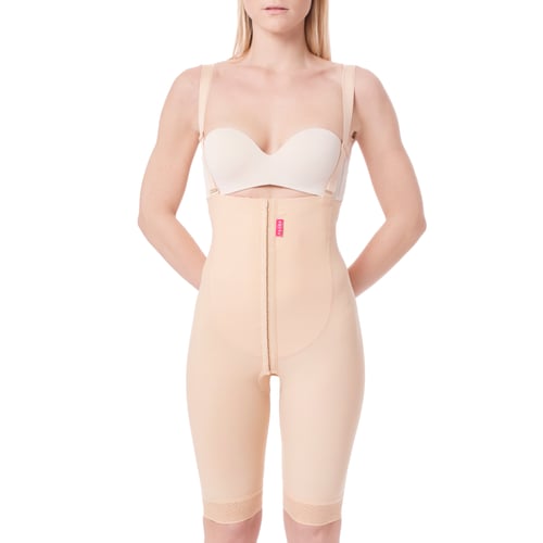 مشد ريفي ايطالي لرفع المؤخرة وحشو الأرداف فوق الرك...