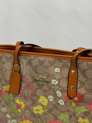 شنطة كوتش جامعية