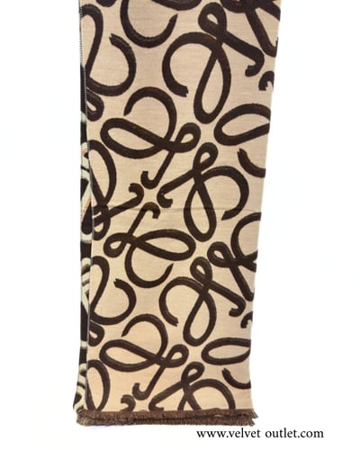 شال لويفي توفيس