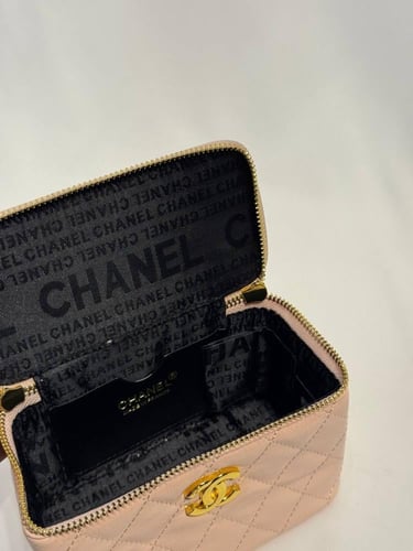 شنطة شانيل وردي