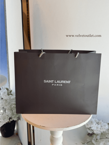 كيس سان لوران