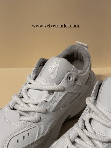 نايك - أبيض ورمادي نسائي