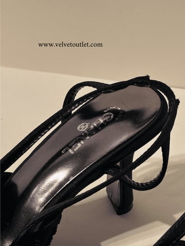 كعب شانيل - أسود