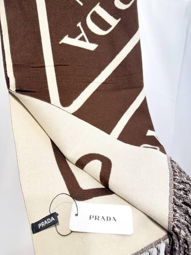 شال برادا تو فيس