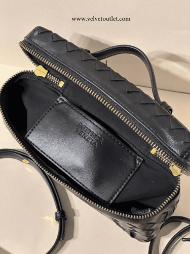 بوتيقا- أسود