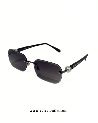 نظارة جيفنشي