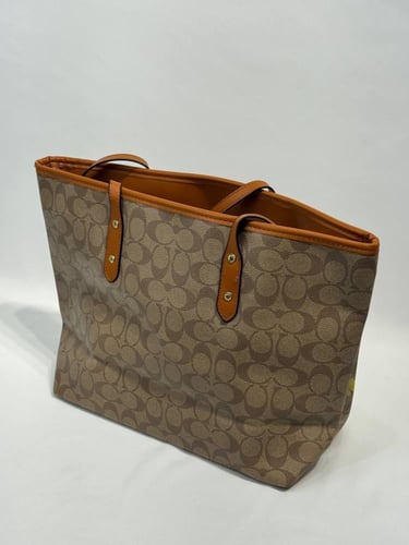 شنطة كوتش جامعية