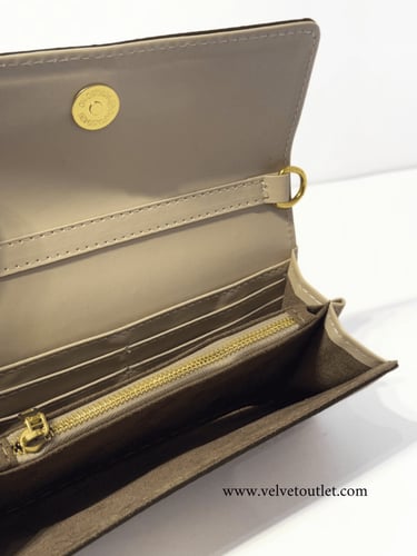 قوتشي - كاكي