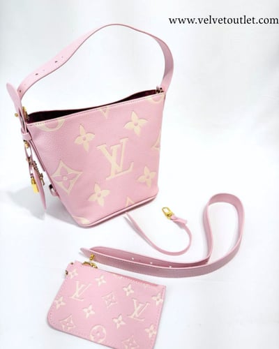 شنطة لويس فيتون -وردي