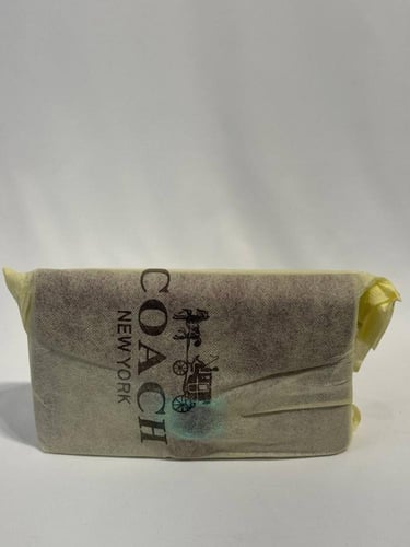 شنطة كوتش احمر