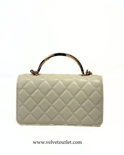 شنطة شانيل - أوف وايت