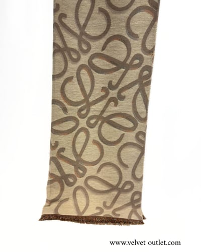 شال لويفي توفيس