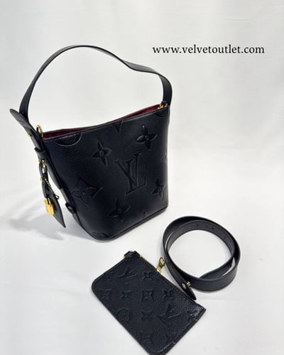 شنطة لويس فيتون - أسود