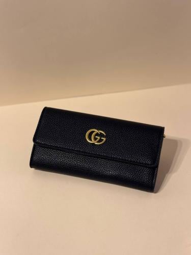 قوتشي -أسود