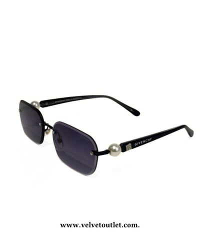 نظارة جيفنشي