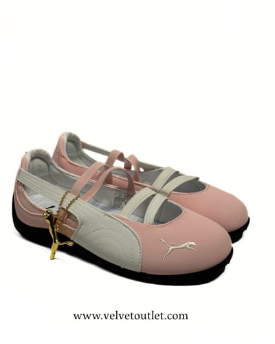 حذاء بوما وردي