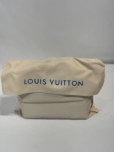 شنطة LV برغندي