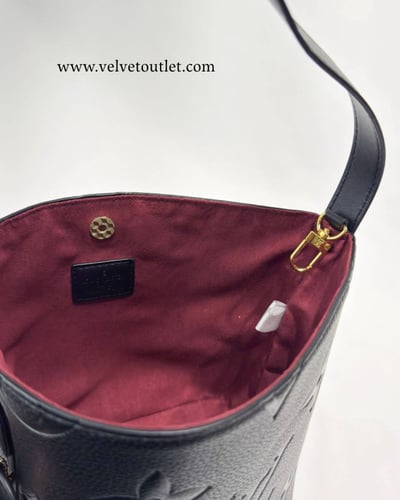 شنطة لويس فيتون - أسود