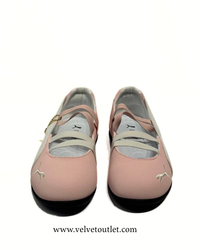 حذاء بوما وردي