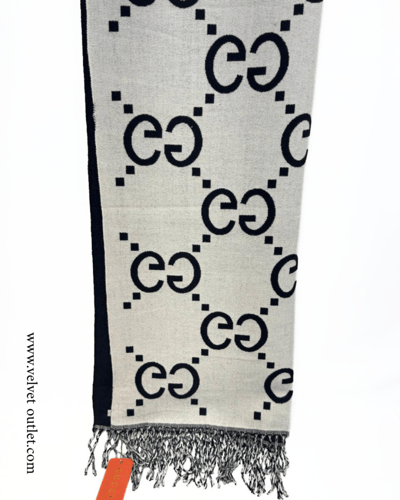 شال قوتشي تو فيس